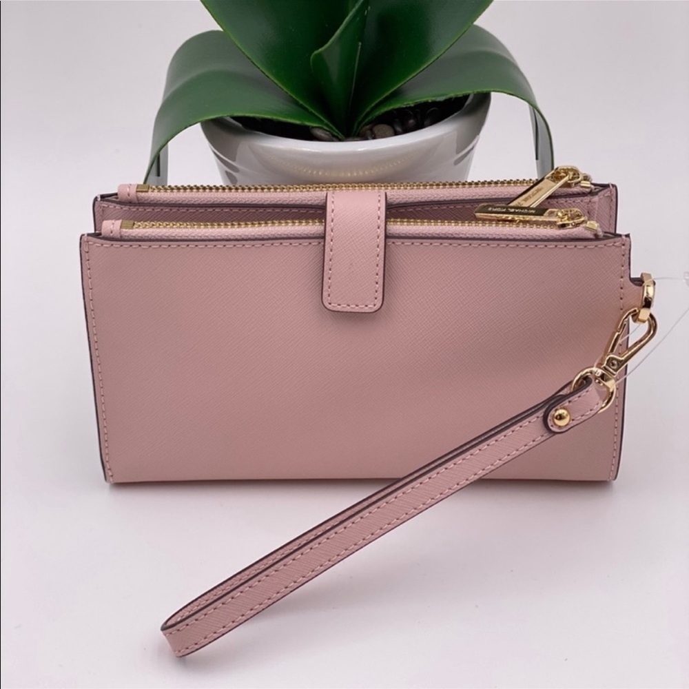 Michael Kors Wallet Wristlet
DoubleZip Pink - Picture 3 of 8